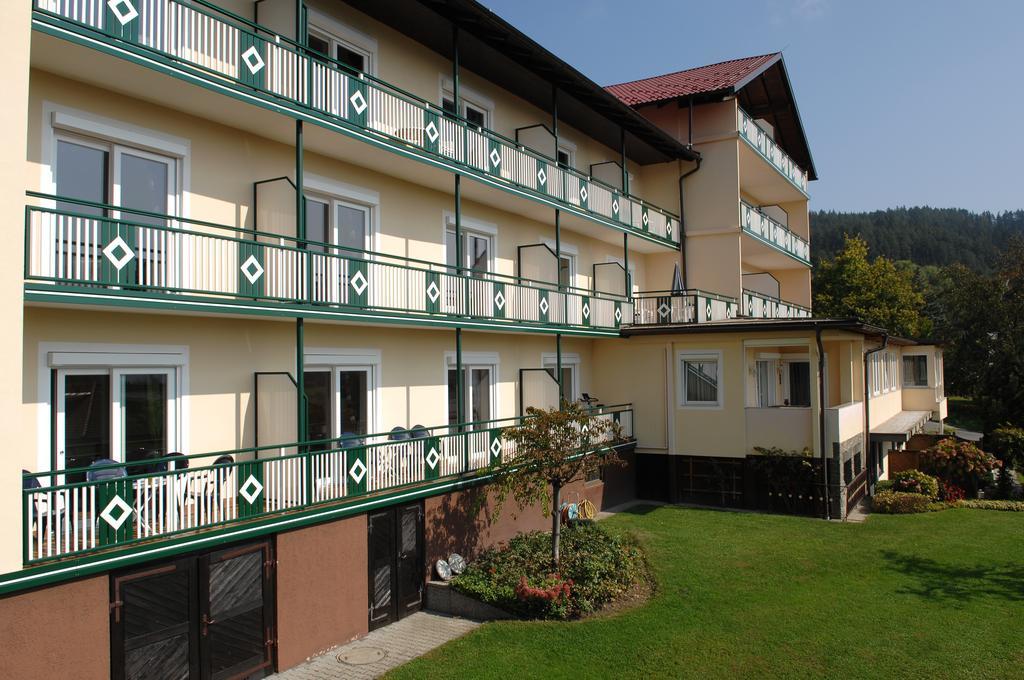 Appartementhotel Karawankenblick Portschach am Woerthersee Exterior photo